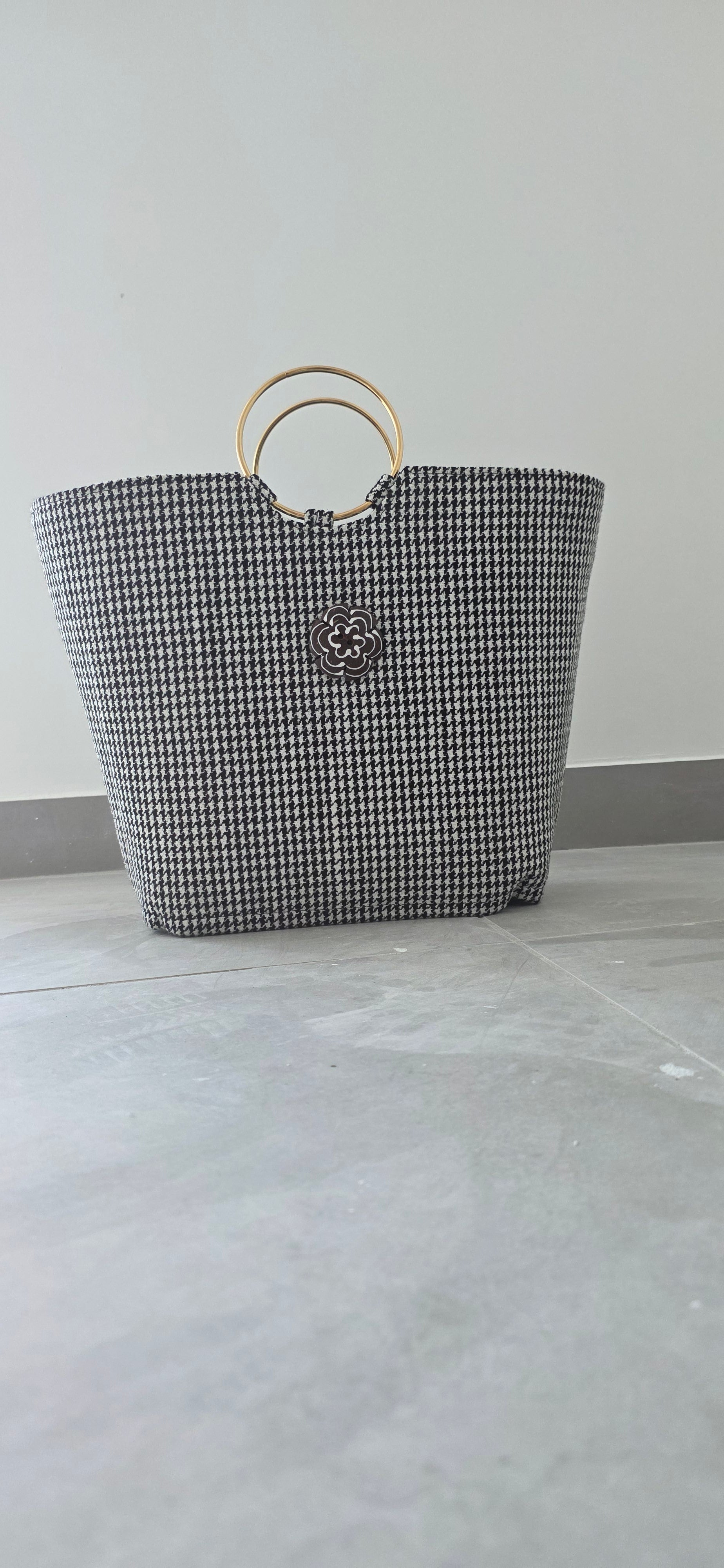 Panier avec poignée doré