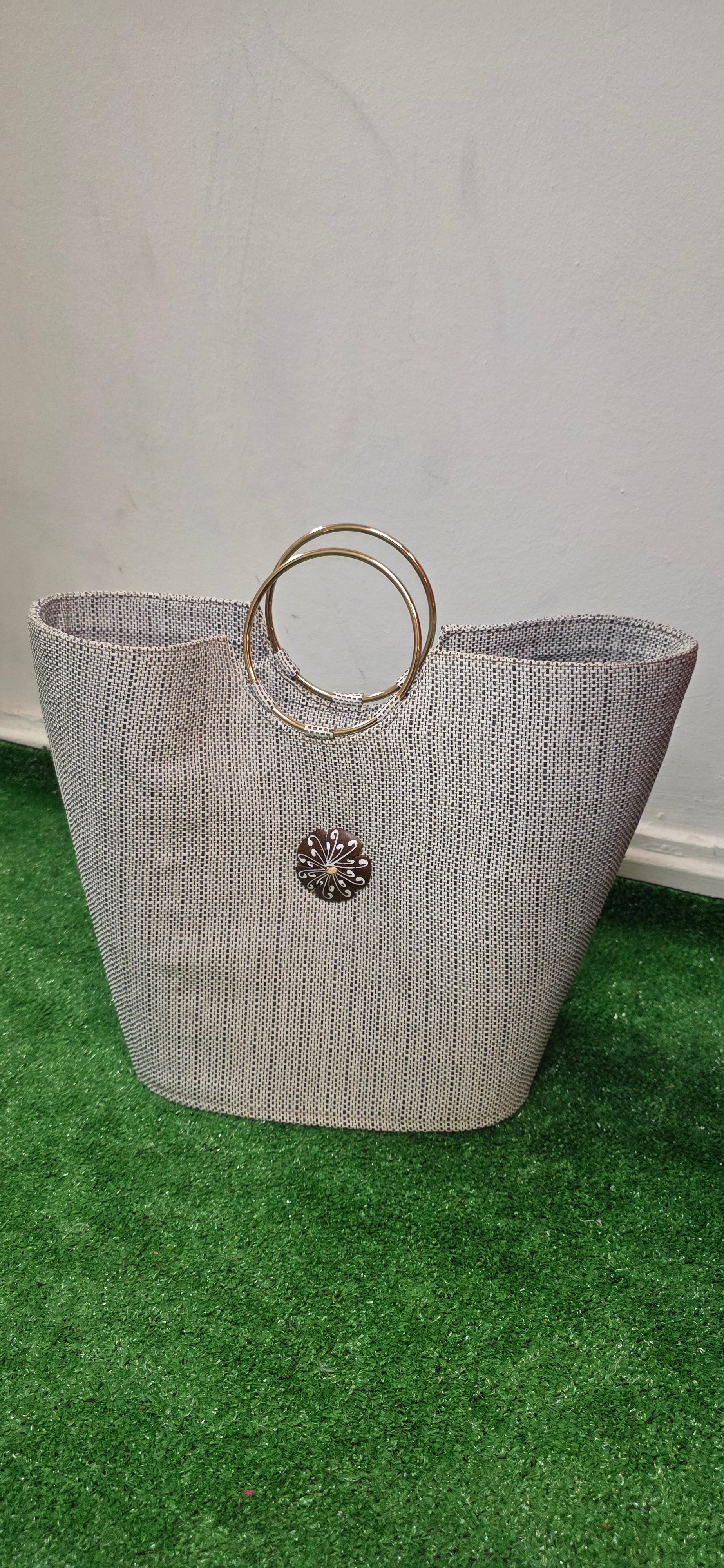 Panier poignée doré